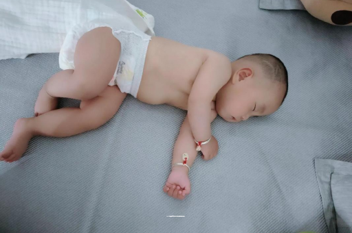 塔城宝宝流鼻涕过程 塔城宝宝流鼻涕过程